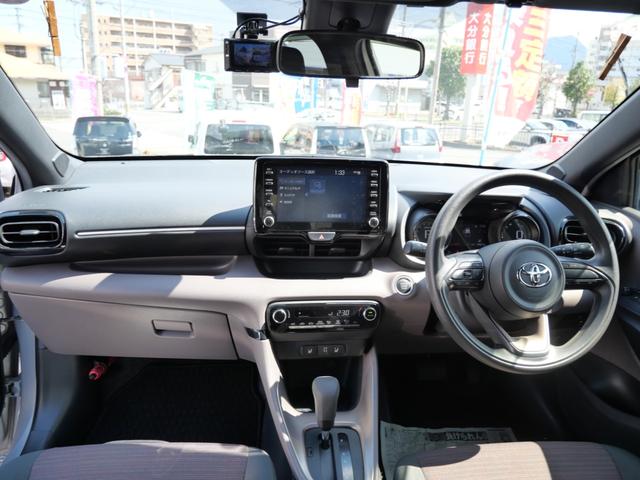 ヤリス Ｇ　スマートキー　プッシュスタート　ディスプレイオーディオ　シートヒーター　ＥＴＣ　全方位モニター　パワーステアリング　パワーウィンドウ（7枚目）