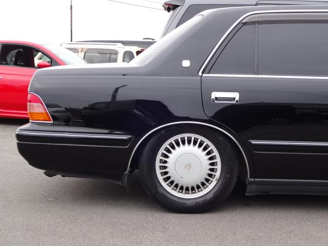 クラウン ロイヤルサルーンＧ　フルタップ車高調　パナソニックナビＴＶ　レースシートカバー（12枚目）