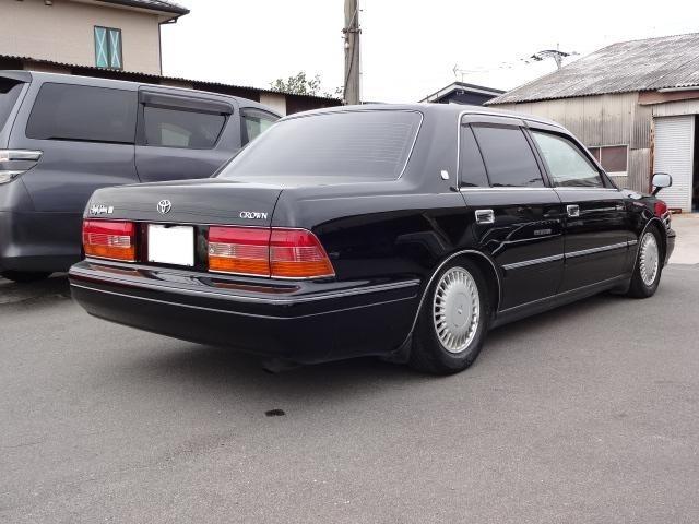 クラウン ロイヤルサルーンＧ　フルタップ車高調　パナソニックナビＴＶ　レースシートカバー（15枚目）