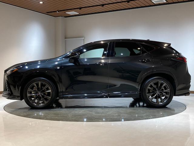 ＮＸ ＮＸ３５０ｈ　Ｆスポーツ　新車保証書／点検記録簿／カードキー／パノラミック／ＨＵＤ／ＢＳＭ／パワーバックドア／本革シート／デジタルインナーミラー／パーキングサポート／電動シート／社外マフラー／追従走行（ＡＣＣ）（6枚目）