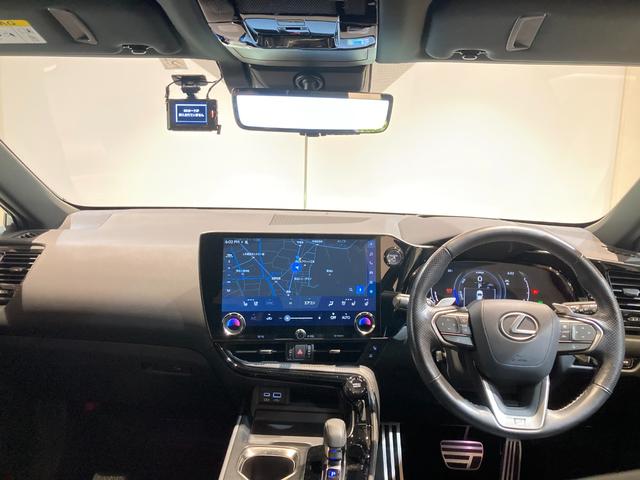ＮＸ ＮＸ３５０ｈ　Ｆスポーツ　新車保証書／点検記録簿／カードキー／パノラミック／ＨＵＤ／ＢＳＭ／パワーバックドア／本革シート／デジタルインナーミラー／パーキングサポート／電動シート／社外マフラー／追従走行（ＡＣＣ）（22枚目）