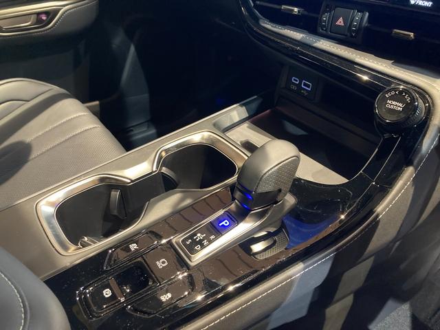 ＮＸ ＮＸ３５０ｈ　Ｆスポーツ　新車保証書／点検記録簿／カードキー／パノラミック／ＨＵＤ／ＢＳＭ／パワーバックドア／本革シート／デジタルインナーミラー／パーキングサポート／電動シート／社外マフラー／追従走行（ＡＣＣ）（35枚目）