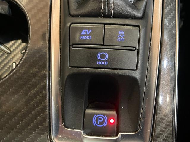 クラウンハイブリッド ＲＳアドバンス　パノラミックビューカメラ／ＨＵＤ／ＢＳＭ／追従機能（ＡＣＣ）／純正ナビ（Ｂｌｕｅｔｏｏｔｈ／ＣＤ／ＤＶＤ）／電動シート／シートヒータ－／シートエアコン／シートエアコン／レザーシート（34枚目）