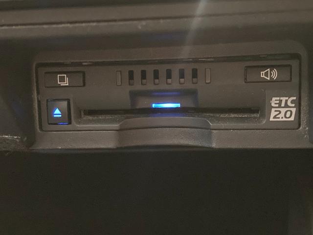 クラウンハイブリッド ＲＳアドバンス　パノラミックビューカメラ／ＨＵＤ／ＢＳＭ／追従機能（ＡＣＣ）／純正ナビ（Ｂｌｕｅｔｏｏｔｈ／ＣＤ／ＤＶＤ）／電動シート／シートヒータ－／シートエアコン／シートエアコン／レザーシート（38枚目）