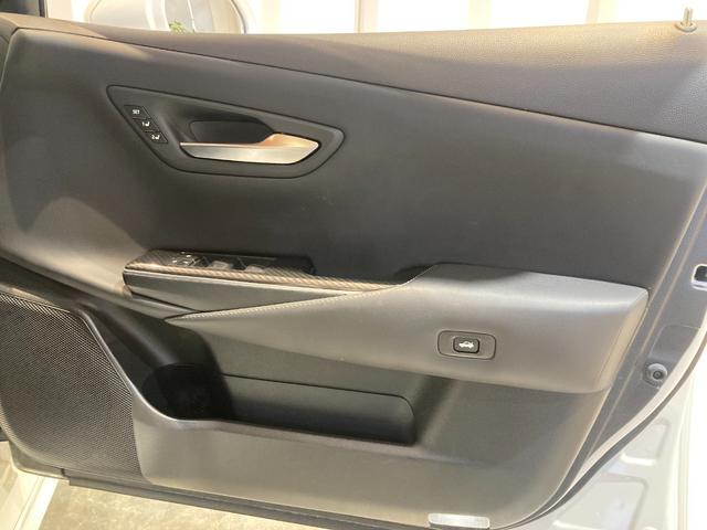 クラウンハイブリッド ＲＳアドバンス　パノラミックビューカメラ／ＨＵＤ／ＢＳＭ／追従機能（ＡＣＣ）／純正ナビ（Ｂｌｕｅｔｏｏｔｈ／ＣＤ／ＤＶＤ）／電動シート／シートヒータ－／シートエアコン／シートエアコン／レザーシート（43枚目）