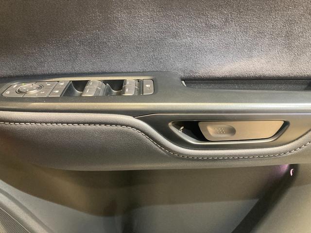 RZ RZ450e バージョンL 電気自動車/パノラミックビュー/14ディスプレイ/パワーリアゲート/電動シート/充電ケーブル/アドバンストドライブ/BSM/ACC(追従機能)(41枚目)