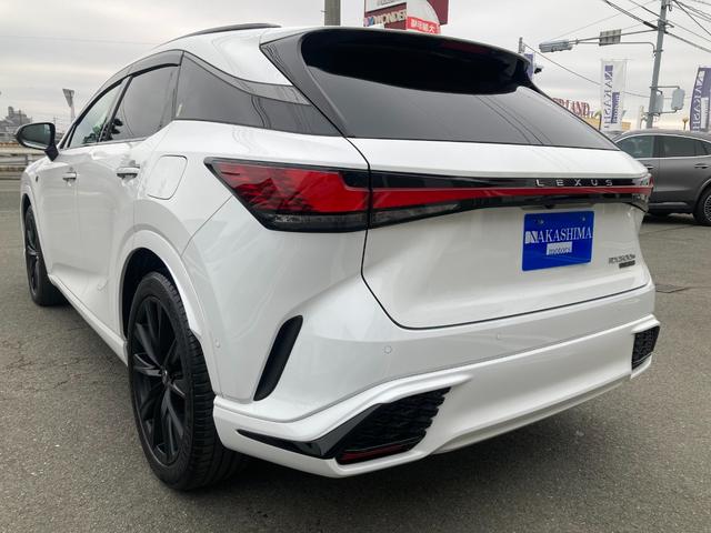 RX RX500h Fスポーツパフォーマンス 純正ディスプレイオーディオ/デジタルインナーミラー/サンルーフ/パノラミックビュー/本革シート/パワーリアゲート/HUD/ACC(追従機能)/電動シート/シートヒーター・エアコン/スペアキー(7枚目)