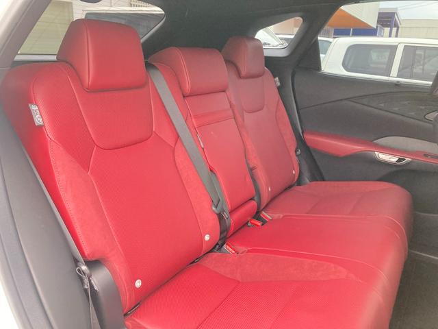 RX RX500h Fスポーツパフォーマンス 純正ディスプレイオーディオ/デジタルインナーミラー/サンルーフ/パノラミックビュー/本革シート/パワーリアゲート/HUD/ACC(追従機能)/電動シート/シートヒーター・エアコン/スペアキー(18枚目)