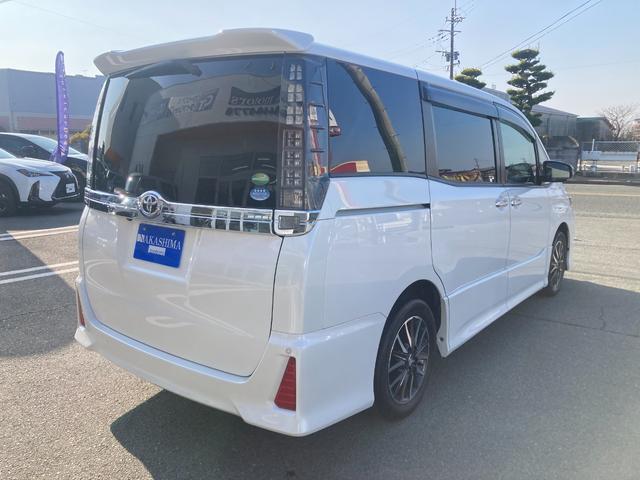 ヴォクシー ＺＳ　煌ＩＩ　両側電動スライド／フルセグナビ（Ｂｌｕｅｔｏｏｔｈ／ＴＶ／ＣＤ／ＤＶＤ）／バックカメラ／後席モニター／プッシュスタート（9枚目）