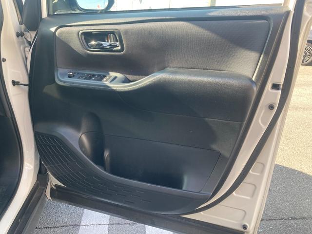 ヴォクシー ＺＳ　煌ＩＩ　両側電動スライド／フルセグナビ（Ｂｌｕｅｔｏｏｔｈ／ＴＶ／ＣＤ／ＤＶＤ）／バックカメラ／後席モニター／プッシュスタート（31枚目）