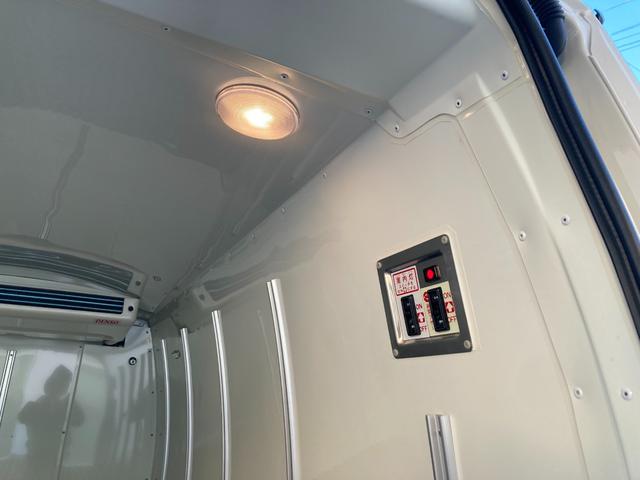 ハイエースバン 　中温冷凍車－５℃から２０℃／ワンオーナー／ナビ（Ｂｌｕｅｔｏｏｔｈ対応）／バックカメラ電動格納ミラー／キーレス／パワーウィンドウ（12枚目）