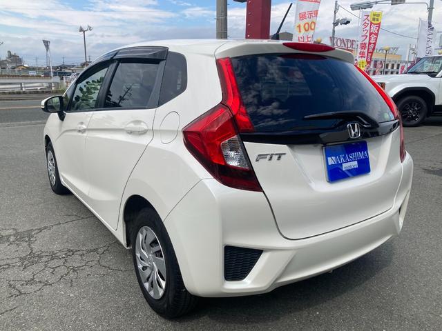 フィット １３Ｇ・Ｆパッケージ　ナビ（Ｂｌｕｅｔｏｏｔｈ／ＣＤ・ＤＶＤ／ＴＶ）／バックカメラ／ＬＥＤヘッドライト／プッシュスタート／スペアキー有（5枚目）