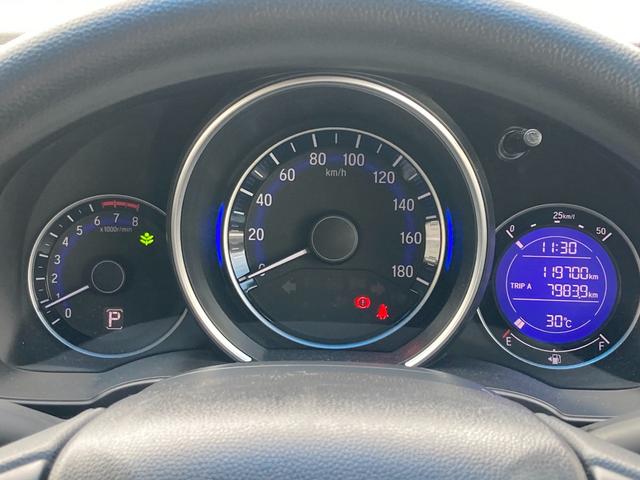 フィット １３Ｇ・Ｆパッケージ　ナビ（Ｂｌｕｅｔｏｏｔｈ／ＣＤ・ＤＶＤ／ＴＶ）／バックカメラ／ＬＥＤヘッドライト／プッシュスタート／スペアキー有（17枚目）