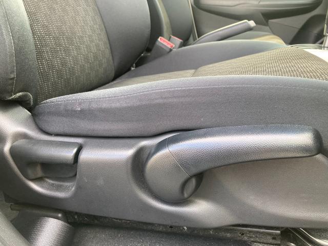 フィット １３Ｇ・Ｆパッケージ　ナビ（Ｂｌｕｅｔｏｏｔｈ／ＣＤ・ＤＶＤ／ＴＶ）／バックカメラ／ＬＥＤヘッドライト／プッシュスタート／スペアキー有（27枚目）