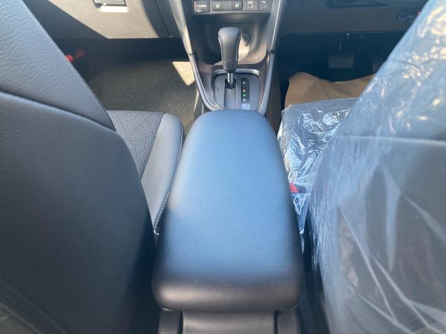 ヤリスクロス ハイブリッドＺ　登録済未使用車／ディスプレイオーディオ／パノラミックビューカメラ／ＢＳＭ／ＡＣＣ（追従機能）／ステアリングヒーター／両席シートヒーター／ハーフレザー（17枚目）