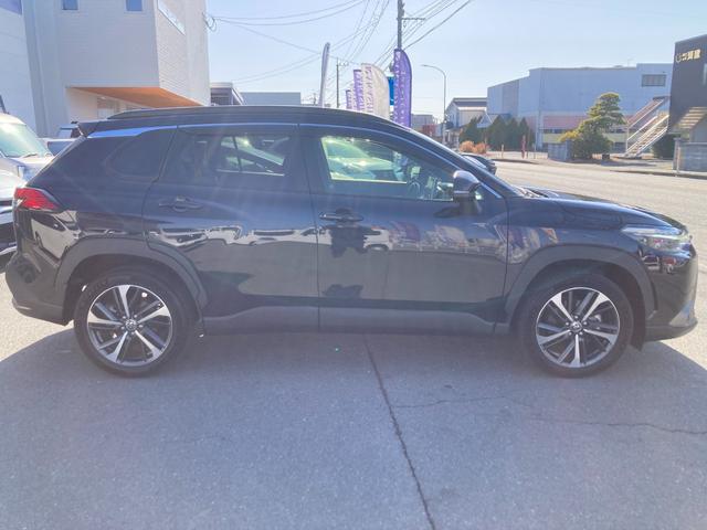 カローラクロス ハイブリッド　Ｚ　トヨタ純正８型ディスプレイオーディオ／パワーリアゲート／ＢＳＭ／ＥＴＣ２．０／両席シートヒーター／ＡＣＣ（8枚目）