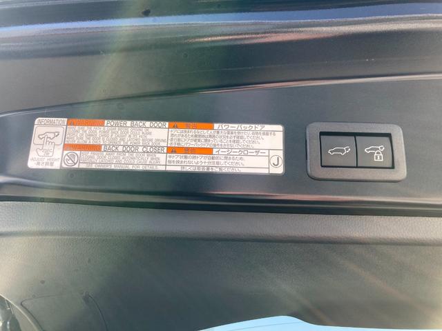 カローラクロス ハイブリッド　Ｚ　トヨタ純正８型ディスプレイオーディオ／パワーリアゲート／ＢＳＭ／ＥＴＣ２．０／両席シートヒーター／ＡＣＣ（11枚目）