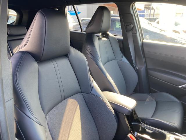 カローラクロス ハイブリッド　Ｚ　トヨタ純正８型ディスプレイオーディオ／パワーリアゲート／ＢＳＭ／ＥＴＣ２．０／両席シートヒーター／ＡＣＣ（14枚目）