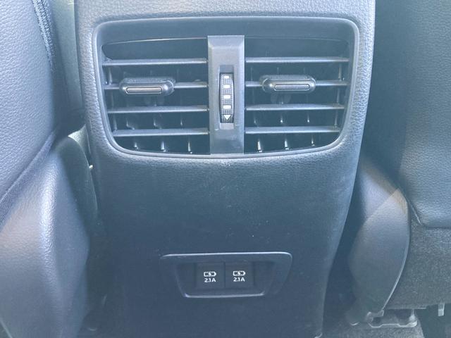 カローラクロス ハイブリッド　Ｚ　トヨタ純正８型ディスプレイオーディオ／パワーリアゲート／ＢＳＭ／ＥＴＣ２．０／両席シートヒーター／ＡＣＣ（19枚目）