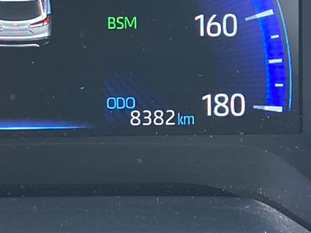 カローラクロス ハイブリッド　Ｚ　トヨタ純正８型ディスプレイオーディオ／パワーリアゲート／ＢＳＭ／ＥＴＣ２．０／両席シートヒーター／ＡＣＣ（25枚目）