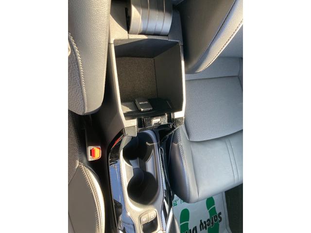 カローラクロス ハイブリッド　Ｚ　トヨタ純正８型ディスプレイオーディオ／パワーリアゲート／ＢＳＭ／ＥＴＣ２．０／両席シートヒーター／ＡＣＣ（34枚目）