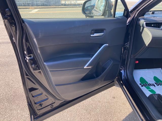 カローラクロス ハイブリッド　Ｚ　トヨタ純正８型ディスプレイオーディオ／パワーリアゲート／ＢＳＭ／ＥＴＣ２．０／両席シートヒーター／ＡＣＣ（42枚目）