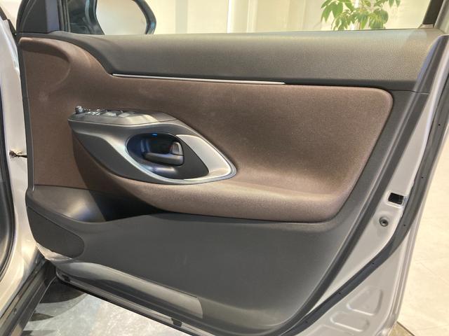 ヤリスクロス ハイブリッドＺ　女性ワンオーナー／禁煙車／新車自社販売・点検／パノラミックビュー／８．０ディスプレイ（Ｂｌｕｅｔｏｏｔｈ／ＴＶ／ＣＤ・ＤＶＤ）／ＬＥＤヘッドライト／電動シート／シートヒーター／ＢＳＭ／ＡＣＣ（追従機能（35枚目）