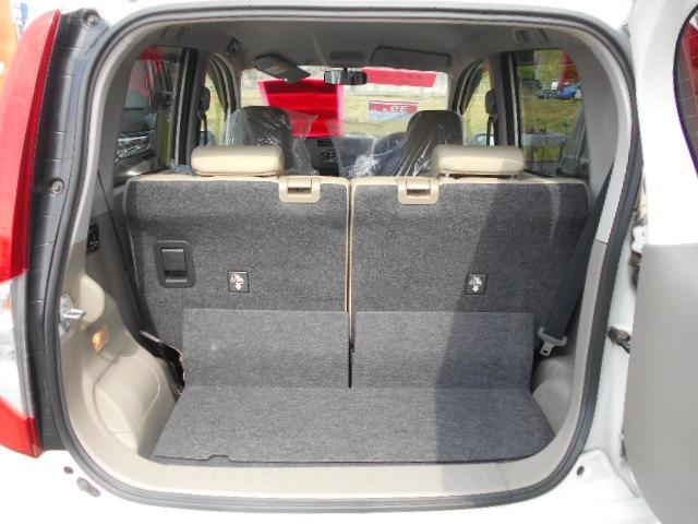 ムーヴ Ｌ　ＳＡ　衝突軽減ブレーキ　／アイドリングストップ　記録簿　キーレス　電格ミラー　盗難防止装置　光軸調整ライト　ＣＤオーディオ　ドアバイザー　取説　パワステ　ベンチシート　タイミングチェーン式　エアコン　Ｐ／Ｗ（7枚目）