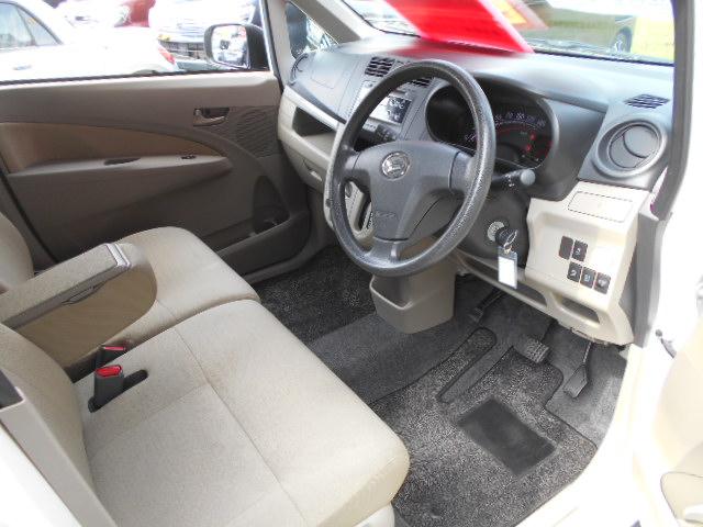 ムーヴ Ｌ　ＳＡ　衝突軽減ブレーキ　／アイドリングストップ　記録簿　キーレス　電格ミラー　盗難防止装置　光軸調整ライト　ＣＤオーディオ　ドアバイザー　取説　パワステ　ベンチシート　タイミングチェーン式　エアコン　Ｐ／Ｗ（10枚目）