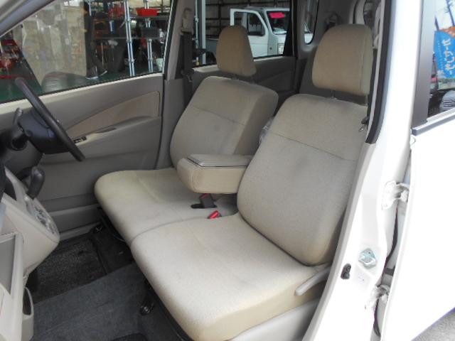 ムーヴ Ｌ　ＳＡ　衝突軽減ブレーキ　／アイドリングストップ　記録簿　キーレス　電格ミラー　盗難防止装置　光軸調整ライト　ＣＤオーディオ　ドアバイザー　取説　パワステ　ベンチシート　タイミングチェーン式　エアコン　Ｐ／Ｗ（13枚目）