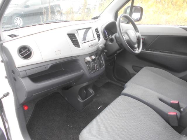 ワゴンＲ ＦＸ　衝突軽減ブレーキ／シートヒータ　マルチメディアオーディ　オ　アイドリングストップ　バックカメラ　Ｂｌｕｅｔｏｏｔｈ　ＥＴＣ　タイミングチェーン式　両席エアバック　パワステ　エアコン　ＡＢＳ　盗難防止装置（12枚目）