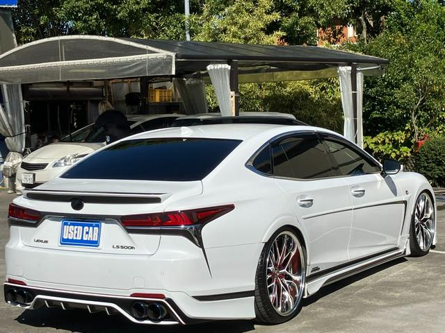 LS(レクサス)LS500h Fスポーツ ワンオーナー マークレビンソン ワンオーナー 赤革シート サンルーフ フルセグ 走行中視聴OK TRDモデリスタエアロ ROWENマフラー Kranze22インチアルミ ARTISANボンネット エアサスキット カードキー ... LS(レクサス)LS500h Fスポーツ ワンオーナー マークレビンソン ワンオーナー 赤革シート サンルーフ フルセグ 走行中視聴OK TRDモデリスタエアロ ROWENマフラー Kranze22インチアルミ ARTISANボンネット エアサスキット カードキー ...