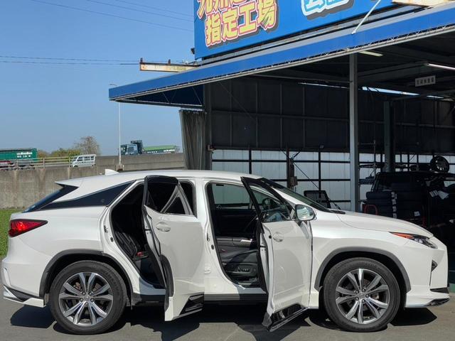 ＲＸ ＲＸ４５０ｈバージョンＬ　社外Ｆスポイラー　純正ナビ　本革黒　衝突軽減ブレーキ　電動バックドア　フルセグＴＶ　走行中視聴可能　Ｂカメラ　プリクラッシュ　ハンドルヒーター　２．０ＥＴＣ　純正アルミ　ドラレコ　シートヒーター＆クーラー　社外アンダーリアスポイラー（37枚目）