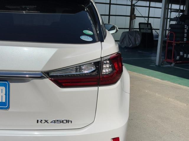 ＲＸ ＲＸ４５０ｈバージョンＬ　社外Ｆスポイラー　純正ナビ　本革黒　衝突軽減ブレーキ　電動バックドア　フルセグＴＶ　走行中視聴可能　Ｂカメラ　プリクラッシュ　ハンドルヒーター　２．０ＥＴＣ　純正アルミ　ドラレコ　シートヒーター＆クーラー　社外アンダーリアスポイラー（43枚目）