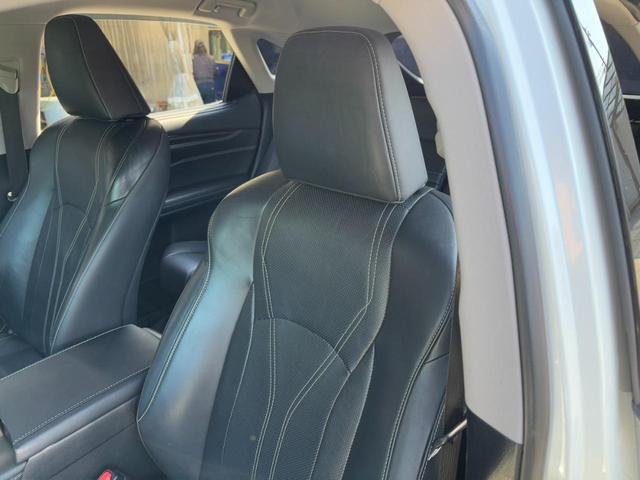 ＲＸ ＲＸ４５０ｈバージョンＬ　社外Ｆスポイラー　純正ナビ　本革黒　衝突軽減ブレーキ　電動バックドア　フルセグＴＶ　走行中視聴可能　Ｂカメラ　プリクラッシュ　ハンドルヒーター　２．０ＥＴＣ　純正アルミ　ドラレコ　シートヒーター＆クーラー　社外アンダーリアスポイラー（68枚目）