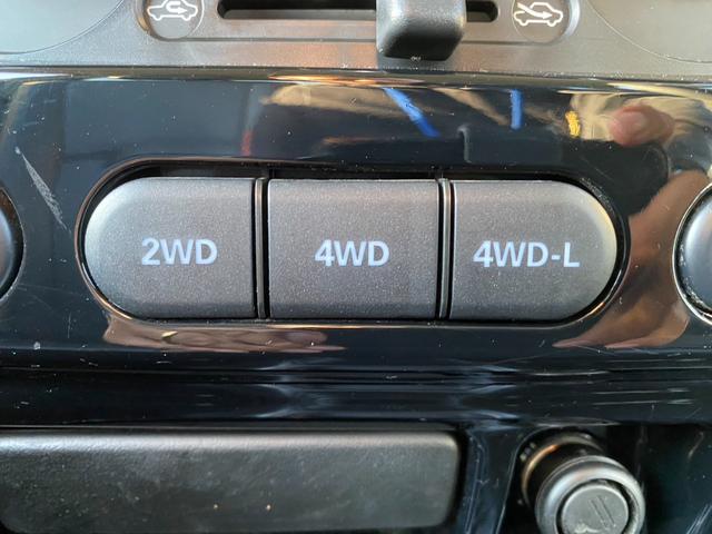 ランドベンチャー 10型5F / 4WD SDナビ Bluetooth フルセグTV シートヒーター レザーシート マッドガード 革巻ハンドル ターボ 背面タイヤ 電格ミラー 純正AW ミラーヒーター DVD再生(18枚目)