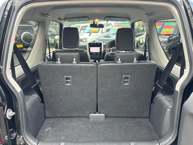 ジムニー ランドベンチャー　１０型ＡＴ　４ＷＤ　メモリーナビ　記録簿　レザーシート　シートヒーター　ドラレコ　フルセグＴＶ　ＥＴＣ　ＤＶＤ再生　ツイーター　けん引フック　ルーフキャリア　サイドガード　マッドガード　ターボ　革巻ハンドル　背面カバー　フォグ　電格ミラー（10枚目）