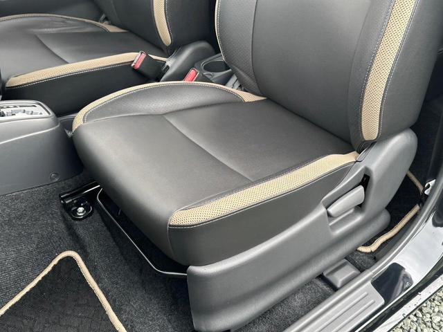 ジムニー ランドベンチャー　１０型ＡＴ　４ＷＤ　メモリーナビ　記録簿　レザーシート　シートヒーター　ドラレコ　フルセグＴＶ　ＥＴＣ　ＤＶＤ再生　ツイーター　けん引フック　ルーフキャリア　サイドガード　マッドガード　ターボ　革巻ハンドル　背面カバー　フォグ　電格ミラー（72枚目）