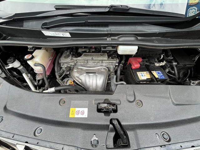 アルファード ２．５Ｓタイプゴールド　衝突被害軽減ブレーキ／両側パワードア　純正ナビ　前後ドラレコ　フリップダウンモニター　電動リアゲート　シーケンシャルウインカー　ＥＴＣ　フルセグ　Ｂｌｕｅｔｏｏｔｈ　オットマン　ウッドコンビハンドル　７人乗　新車保証書　純正１８ＡＷ（24枚目）
