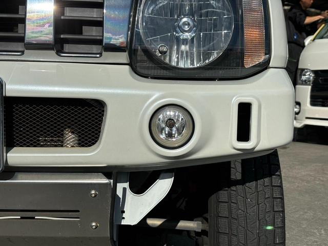 ジムニー ランドベンチャ　１０型ＭＴ／　４ＷＤ　リフトアップ　レカロ　メディアオーディオ　フジツボマフラー　けん引フック　サイドガード　ハイリフトジャッキ　ジャッキアジャスター　Ｂｌｕｅｔｏｏｔｈ　レザーシート　シートヒータ　ルーフキャリア　ＬＥＤヘッドライト（29枚目）