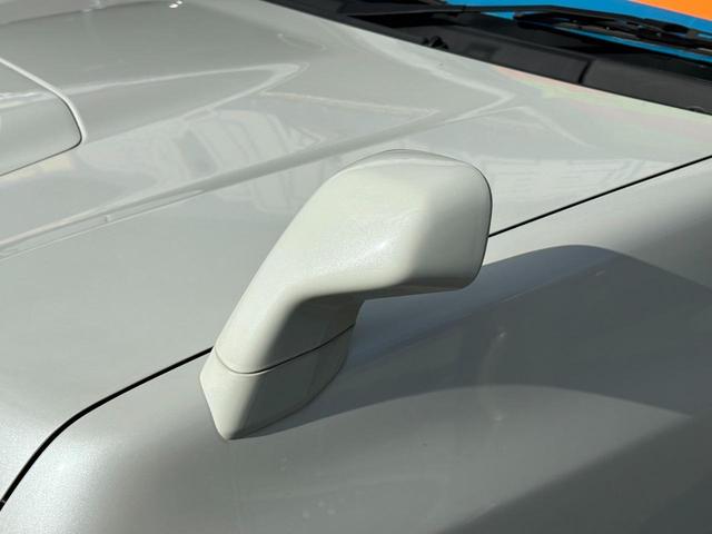 ジムニー ランドベンチャ　１０型ＭＴ／　４ＷＤ　リフトアップ　レカロ　メディアオーディオ　フジツボマフラー　けん引フック　サイドガード　ハイリフトジャッキ　ジャッキアジャスター　Ｂｌｕｅｔｏｏｔｈ　レザーシート　シートヒータ　ルーフキャリア　ＬＥＤヘッドライト（32枚目）