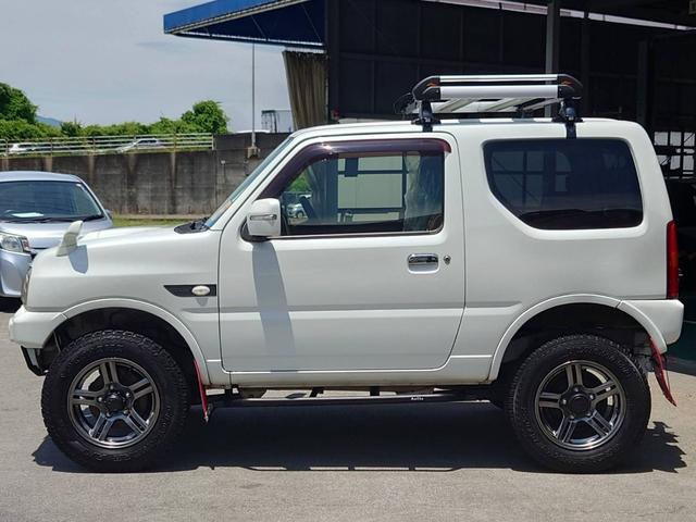 ジムニー ランドベンチャ　１０型ＭＴ／　４ＷＤ　リフトアップ　レカロ　メディアオーディオ　フジツボマフラー　けん引フック　サイドガード　ハイリフトジャッキ　ジャッキアジャスター　Ｂｌｕｅｔｏｏｔｈ　レザーシート　シートヒータ　ルーフキャリア　ＬＥＤヘッドライト（39枚目）