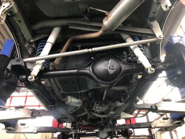ジムニー ランドベンチャ　１０型ＭＴ／　４ＷＤ　リフトアップ　レカロ　メディアオーディオ　フジツボマフラー　けん引フック　サイドガード　ハイリフトジャッキ　ジャッキアジャスター　Ｂｌｕｅｔｏｏｔｈ　レザーシート　シートヒータ　ルーフキャリア　ＬＥＤヘッドライト（49枚目）