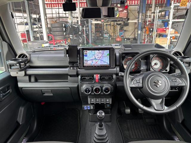 ジムニー ＸＣ　５ＭＴ　４ＷＤ　純正８インチＳＤナビ　衝突軽減装置　ロッソモデロマフラー　ルーフＢＯＸ　新車保証書　レーン逸脱警報　　サイドガード　リアラダー　Ｂｌｕｅｔｏｏｔｈ　バックカメラ　ドラレコ　マッドガード　クルコン　フルセグ　ターボ　ＬＥＤライト　ＥＴＣ（11枚目）