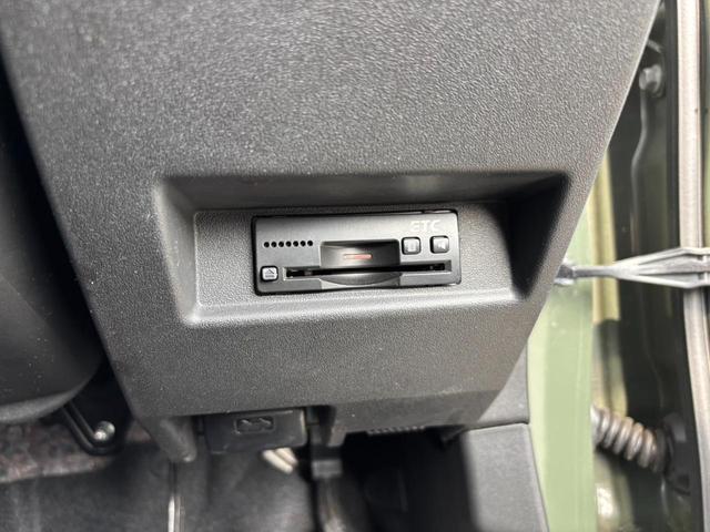 ジムニー ＸＣ　５ＭＴ　４ＷＤ　純正８インチＳＤナビ　衝突軽減装置　ロッソモデロマフラー　ルーフＢＯＸ　新車保証書　レーン逸脱警報　　サイドガード　リアラダー　Ｂｌｕｅｔｏｏｔｈ　バックカメラ　ドラレコ　マッドガード　クルコン　フルセグ　ターボ　ＬＥＤライト　ＥＴＣ（24枚目）