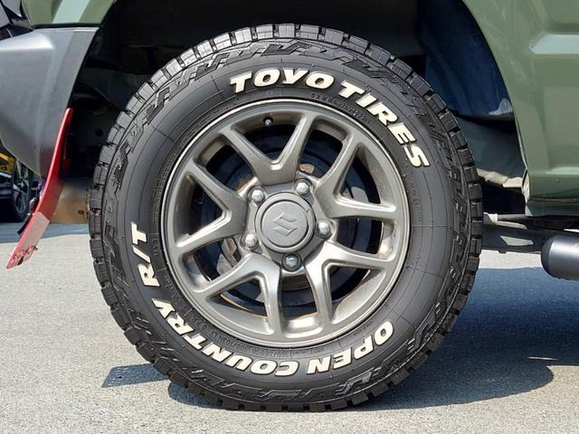 ジムニー ＸＣ　５ＭＴ　４ＷＤ　純正８インチＳＤナビ　衝突軽減装置　ロッソモデロマフラー　ルーフＢＯＸ　新車保証書　レーン逸脱警報　　サイドガード　リアラダー　Ｂｌｕｅｔｏｏｔｈ　バックカメラ　ドラレコ　マッドガード　クルコン　フルセグ　ターボ　ＬＥＤライト　ＥＴＣ（52枚目）