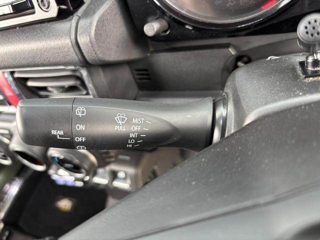 ジムニー ＸＣ　５ＭＴ　４ＷＤ　純正８インチＳＤナビ　衝突軽減装置　ロッソモデロマフラー　ルーフＢＯＸ　新車保証書　レーン逸脱警報　　サイドガード　リアラダー　Ｂｌｕｅｔｏｏｔｈ　バックカメラ　ドラレコ　マッドガード　クルコン　フルセグ　ターボ　ＬＥＤライト　ＥＴＣ（60枚目）