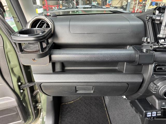 ジムニー ＸＣ　５ＭＴ　４ＷＤ　純正８インチＳＤナビ　衝突軽減装置　ロッソモデロマフラー　ルーフＢＯＸ　新車保証書　レーン逸脱警報　　サイドガード　リアラダー　Ｂｌｕｅｔｏｏｔｈ　バックカメラ　ドラレコ　マッドガード　クルコン　フルセグ　ターボ　ＬＥＤライト　ＥＴＣ（77枚目）