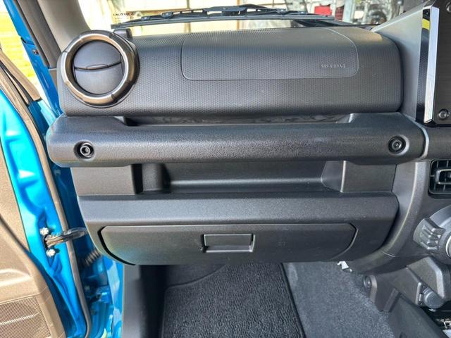 ジムニー ＸＣ　４ＷＤ　ＡＴ　ワンオーナー　／禁煙車　純正ナビ　記録簿　衝突軽減ブレーキ　レーン逸脱警報　前後ドラレコ　Ｂｌｕｅｔｏｏｔｈ　フルセグＴＶ　ＤＶＤ再生　バックカメラ　クルコン　シートヒーター　マッドガード　背面タイヤ　ＬＥＤヘッドライト　純正１６ＡＷ　ＥＴＣ（76枚目）