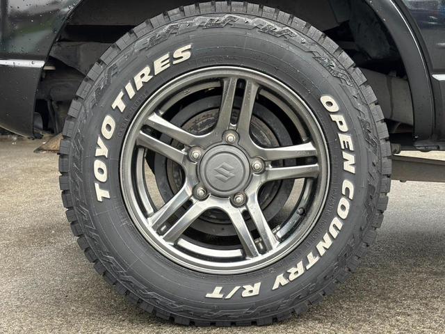 ジムニー ランドベンチャー　４ＷＤ／１０型ＡＴ　ＳＤナビ　フルセグＴＶ　Ｂｌｕｅｔｏｏｔｈ　ＤＶＤ再生　ステリモ　レザーシート　シートヒーター　ＥＴＣ　ターボ　ＬＥＤヘッドライト　フォグ　フロアマット　背面タイヤカバー　純正１６ＡＷ　ドアバイザー　革巻ハンドル　電格ミラー（52枚目）